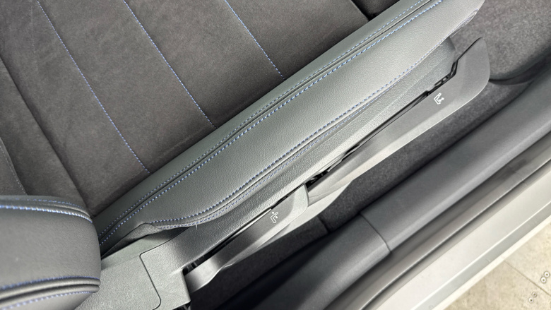 BMW iX1 150kW eDrive20 M Sport 65kWh 5dr Auto [Tech/Pro] Electric Estate